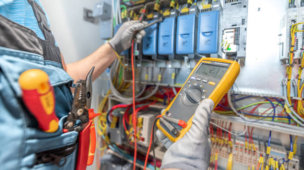 Best Affordable Emergency Electrician  in Bannockburn, IL