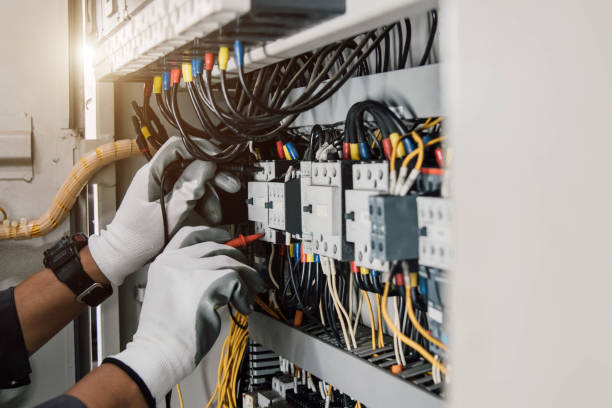 Best Affordable Electrician  in Bannockburn, IL